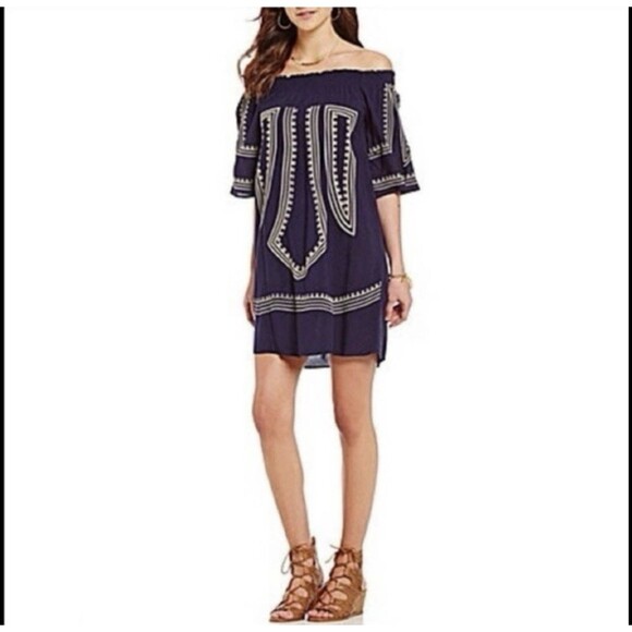 Chelsea & Violet Dresses & Skirts - Chelsea & Violet XL Off Shoulder Navy Geometric Print Rayon Shift Mini Dress